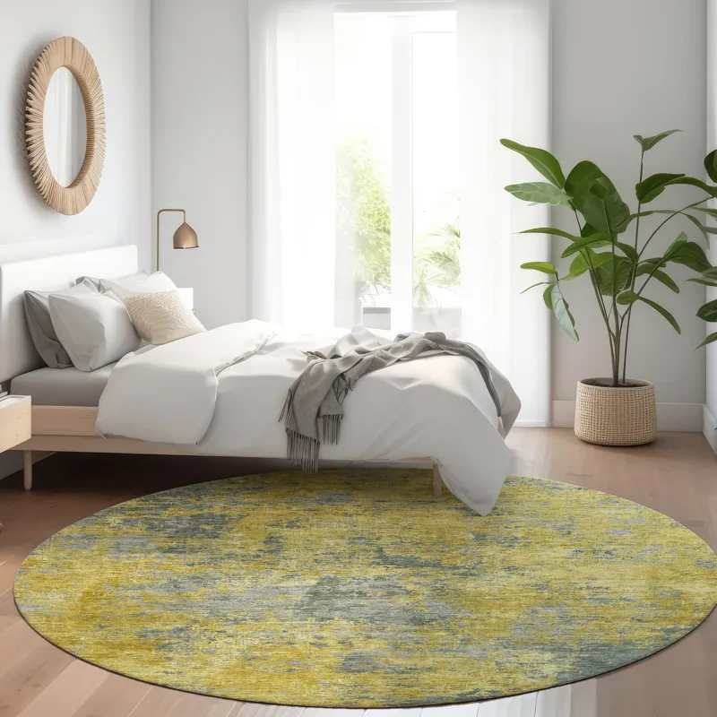 Luxury Washable Indoor/Outdoor Kochi Gold 8\' x 8\' Round Rug