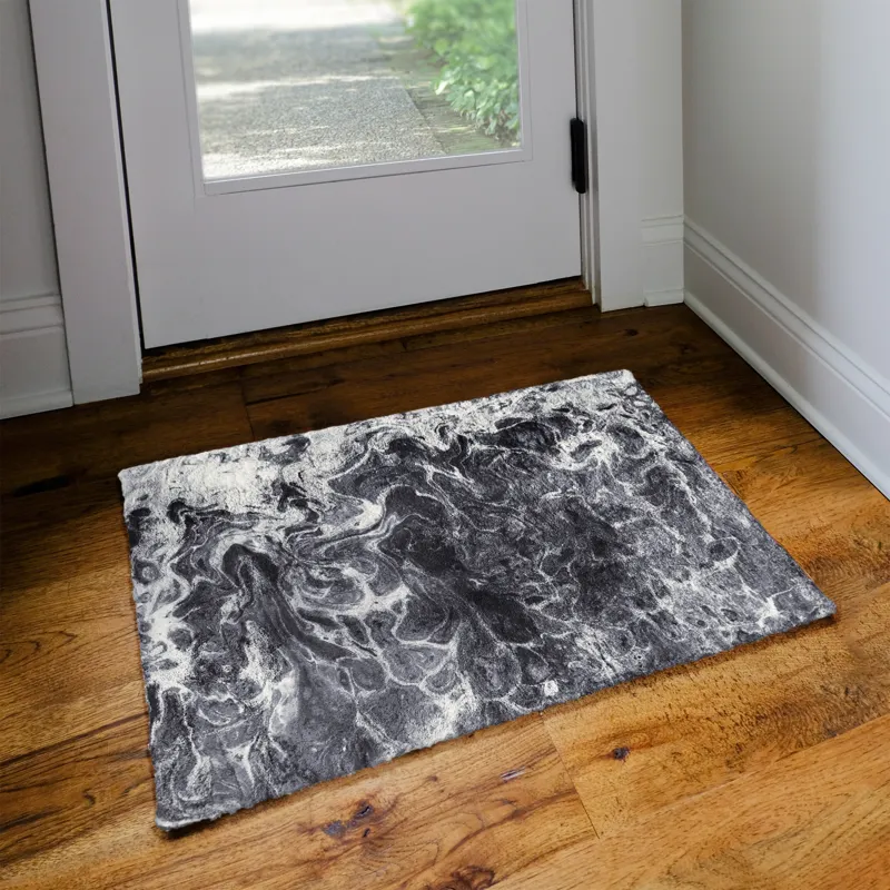 Kikiamo Marble 1\'8\" x 2\'6\" Rug