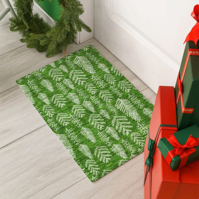 Luxury Washable Indoor/Outdoor Merry & Bright Green 1\'8\" x 2\'6\" Rug