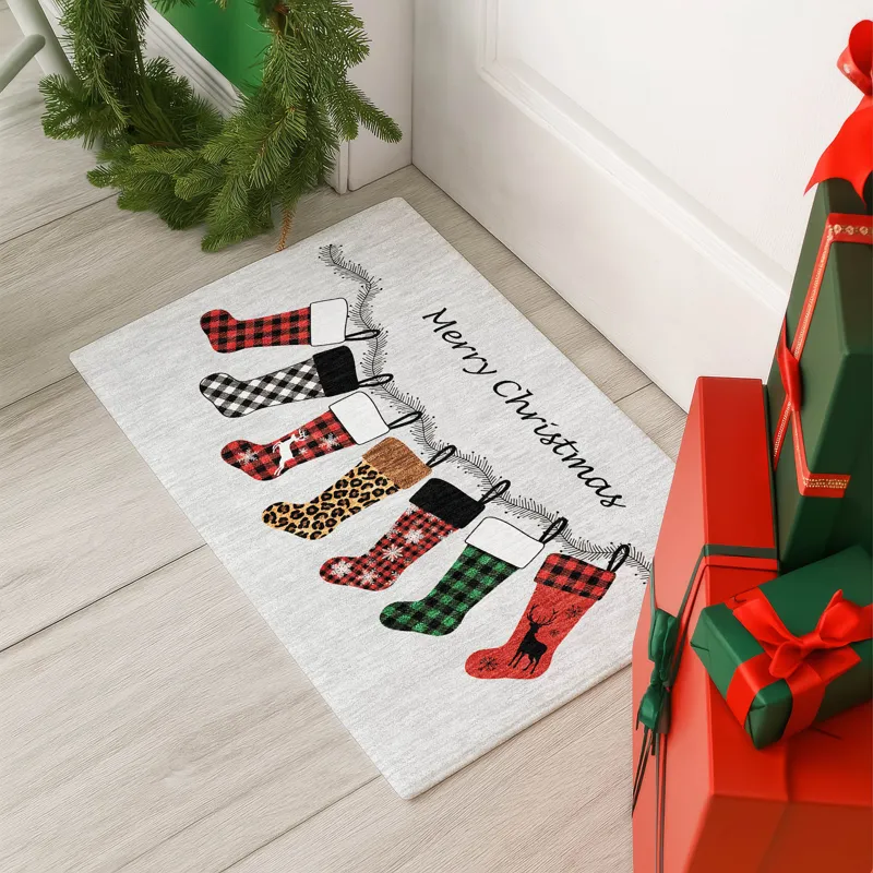 Luxury Washable Indoor/Outdoor Merry & Bright Silver 1\'8\" x 2\'6\" Rug