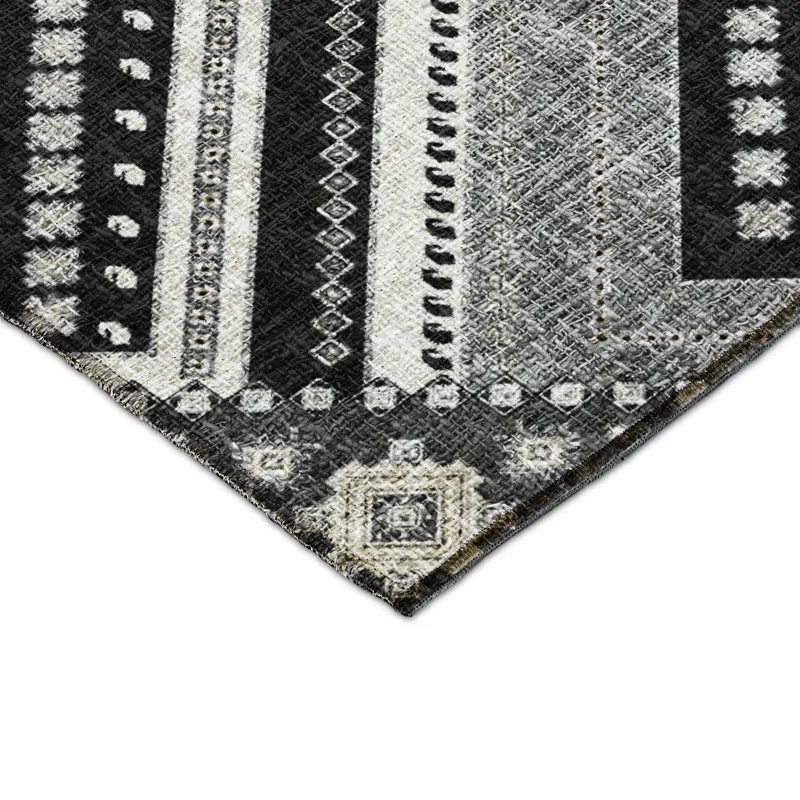 Luxury Washable Indoor/Outdoor Portico Black 2\'6\" x 3\'10\" Rug