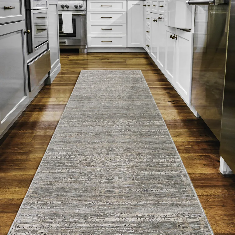 Regal Mist 2\'3\" x 7\'10\" Runner Rug