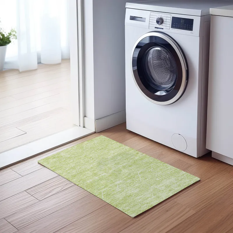 Luxury Washable Indoor/Outdoor Solace Lime 1\'8\" x 2\'6\" Rug