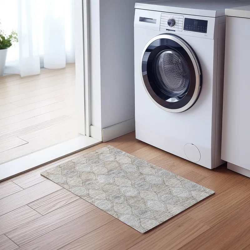 Luxury Washable Indoor/Outdoor Solace Taupe 1\'8\" x 2\'6\" Rug