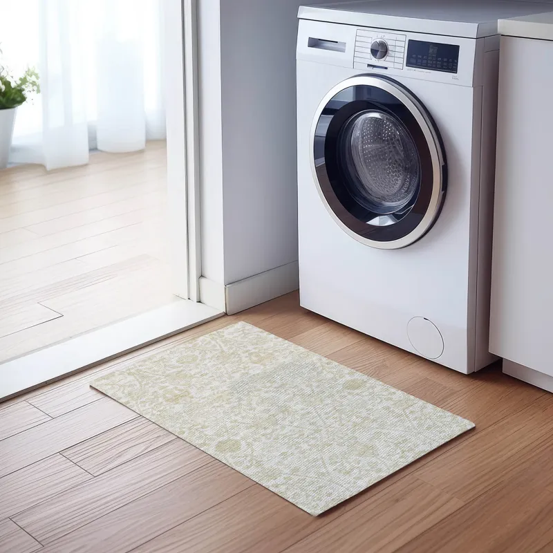 Luxury Washable Indoor/Outdoor Solace Ivory 1\'8\" x 2\'6\" Rug