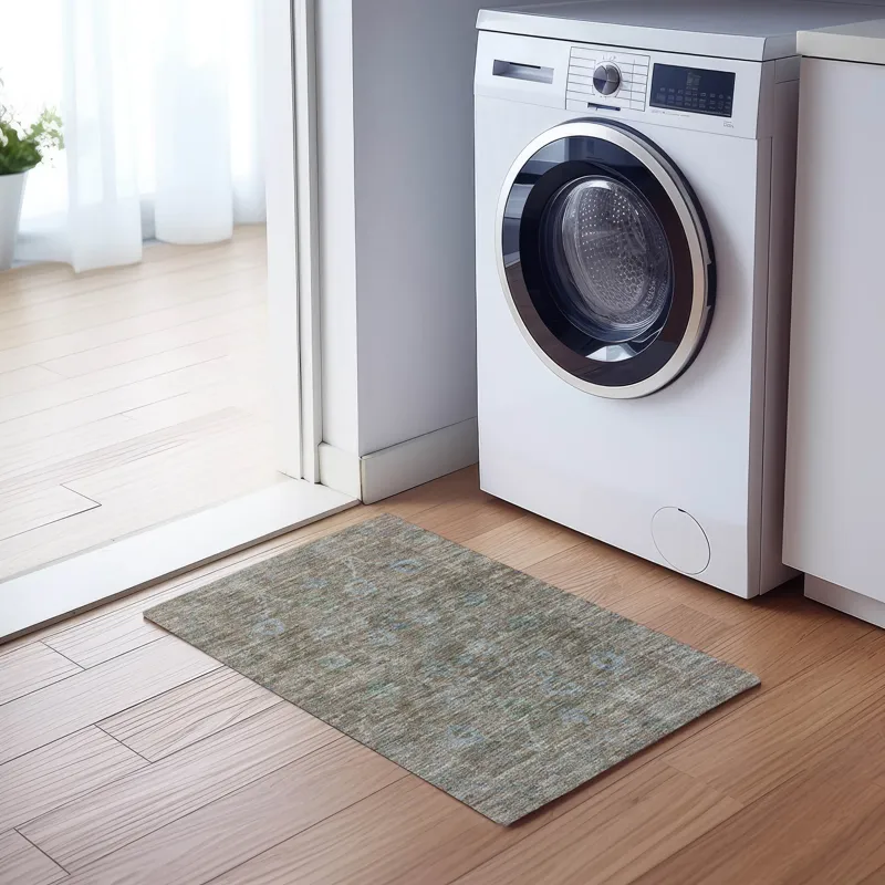 Luxury Washable Indoor/Outdoor Solace Brown 1\'8\" x 2\'6\" Rug