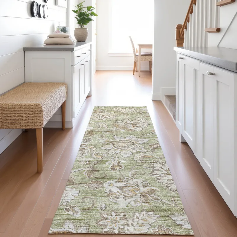 Indoor/Outdoor Silk Road Aloe 2\'3\" x 7\'6\" Runner Rug