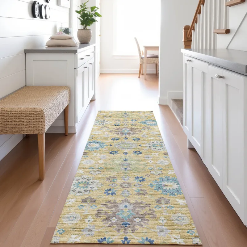 Indoor/Outdoor Silk Road Turmeric 2\'3\" x 7\'6\" Runner Rug