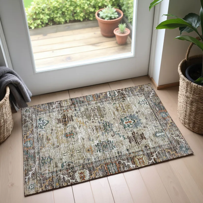 Indoor/Outdoor Silk Road Chocolate 1\'8\" x 2\'6\" Rug