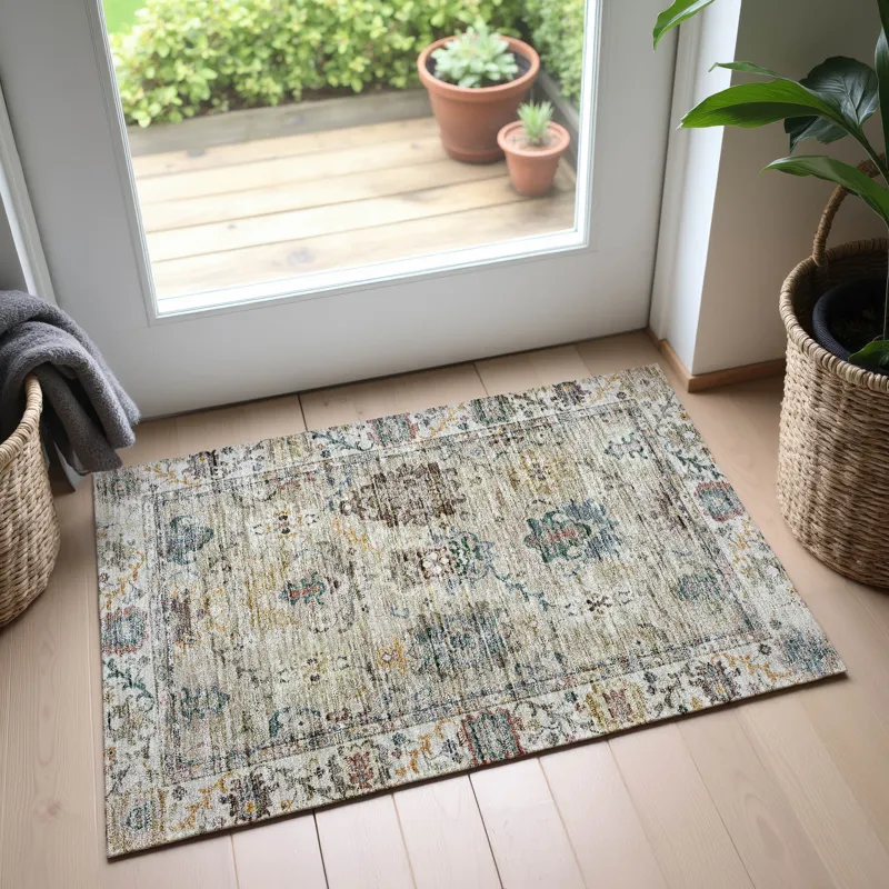 Indoor/Outdoor Silk Road Putty 1\'8\" x 2\'6\" Rug