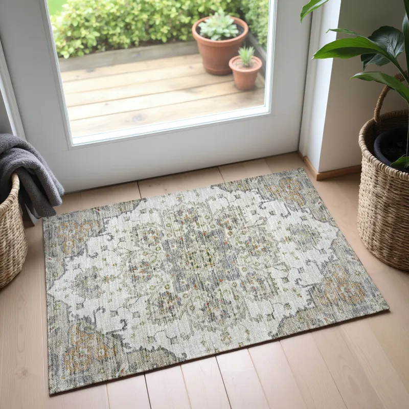 Indoor/Outdoor Silk Road Ivory 1\'8\" x 2\'6\" Rug