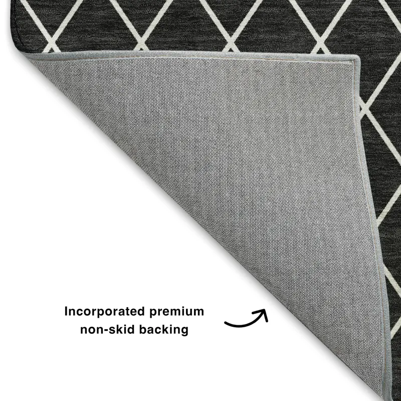 Luxury Washable Indoor/Outdoor The Reserve Black 2\'6\" x 3\'10\" Rug