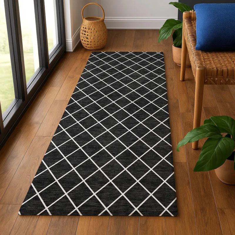 Luxury Washable Indoor/Outdoor The Reserve Black 2\'3\" x 7\'6\" Runner Rug