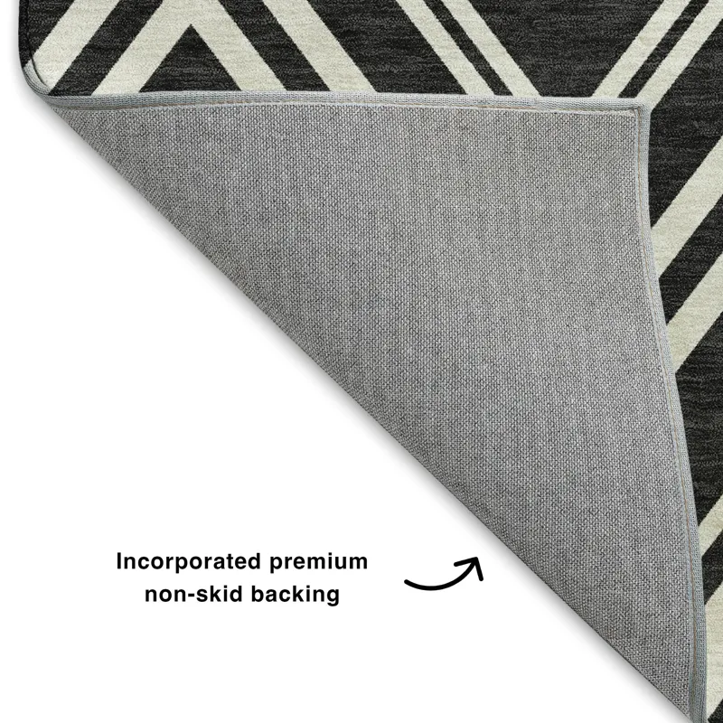Luxury Washable Indoor/Outdoor The Reserve Black 8\' x 8\' Round Rug