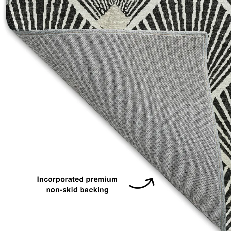 Luxury Washable Indoor/Outdoor The Reserve Black 5\' x 7\'6\" Rug