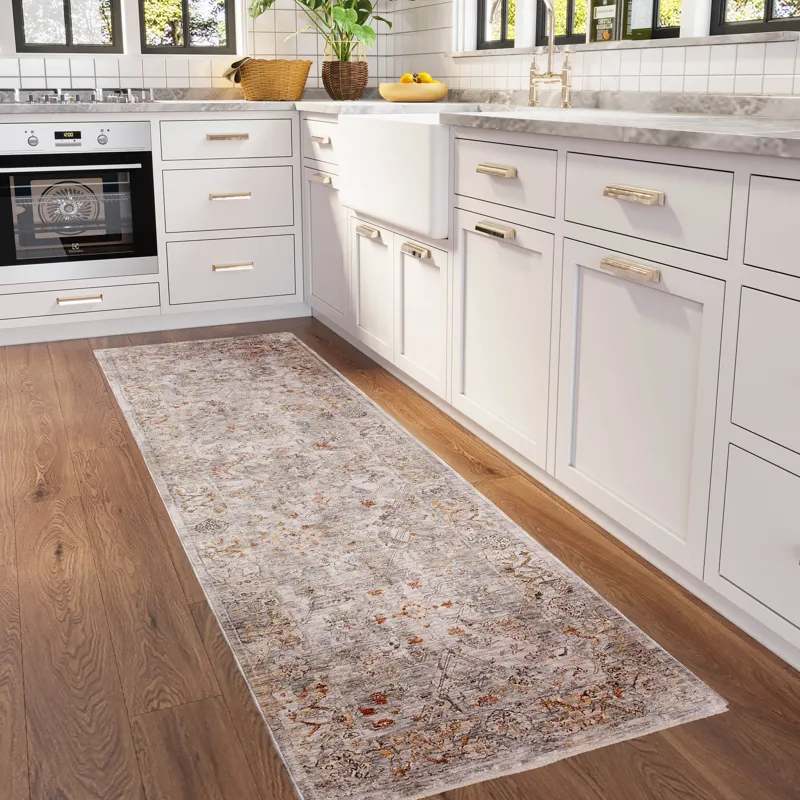 Vienna Linen 2\'3\" x 7\'10\" Runner Rug