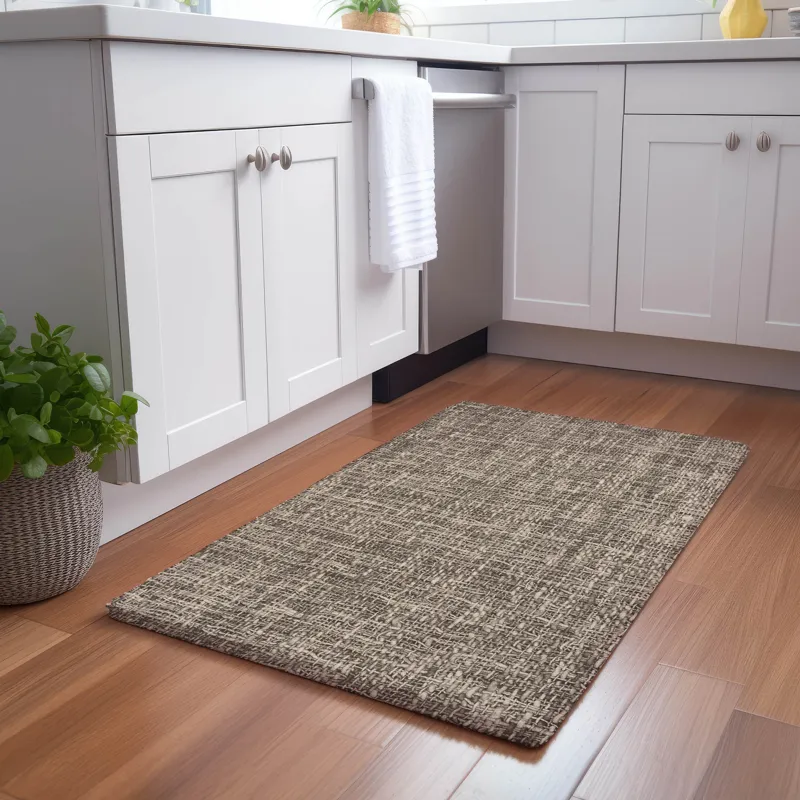 Luxury Washable Voyage Mocha 1\'8\" x 2\'6\" Rug