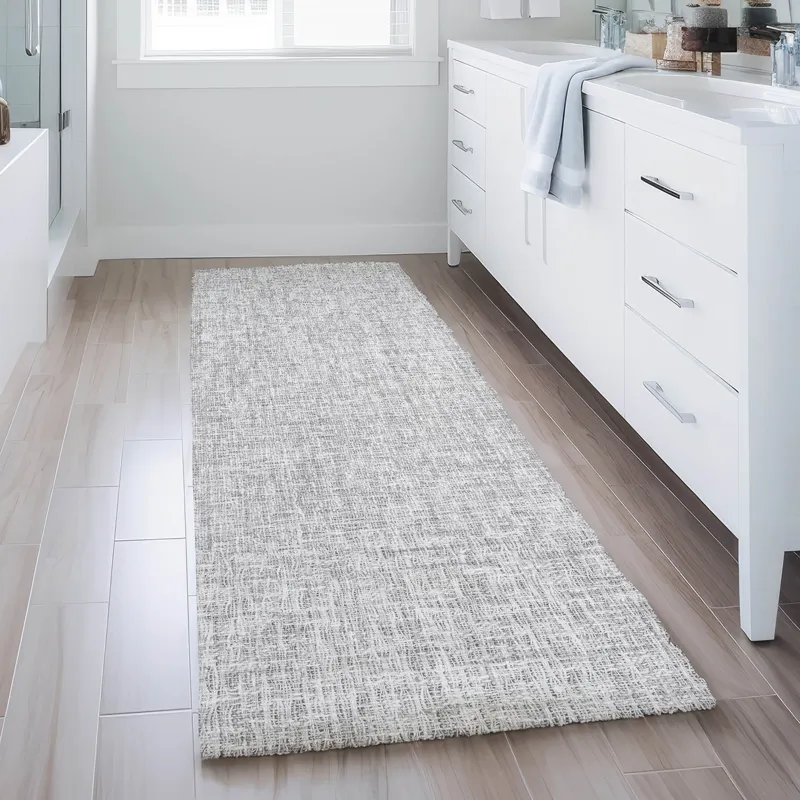 Luxury Washable Voyage Silver 2\'3\" x 7\'6\" Runner Rug