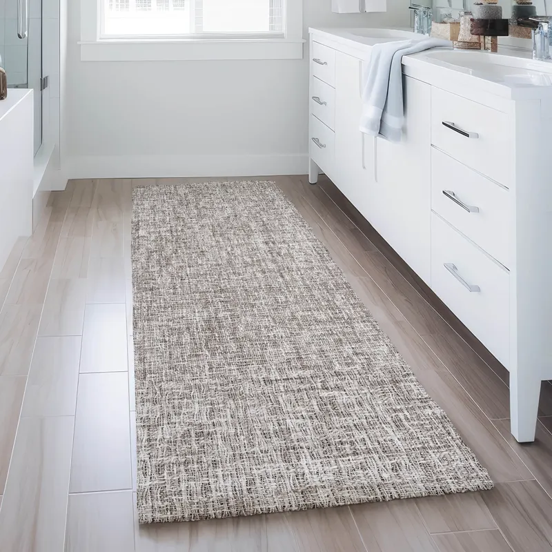 Luxury Washable Voyage Taupe 2\'3\" x 7\'6\" Runner Rug