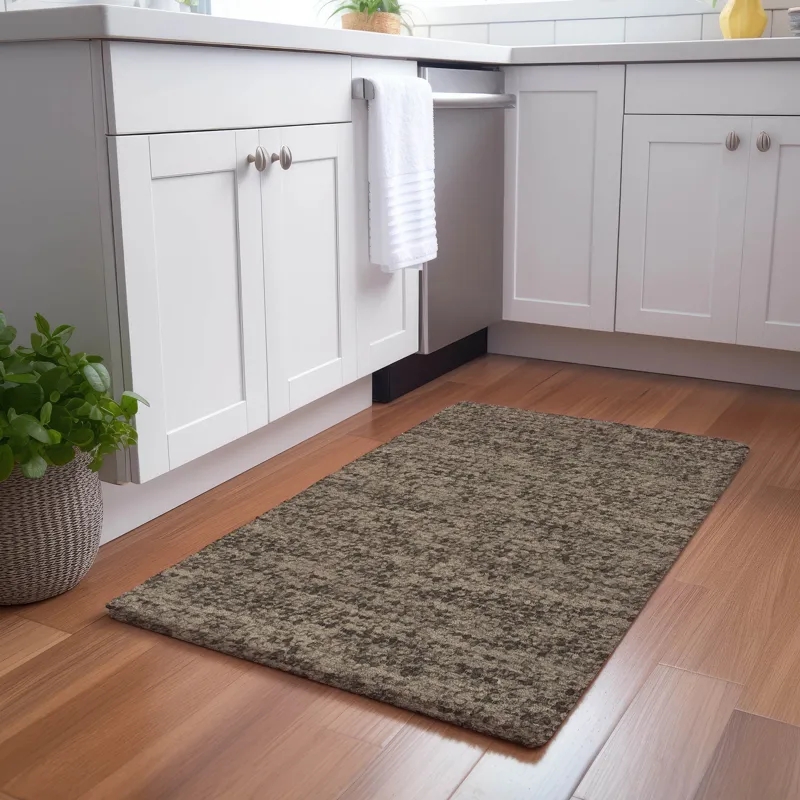 Luxury Washable Voyage Mocha 1\'8\" x 2\'6\" Rug