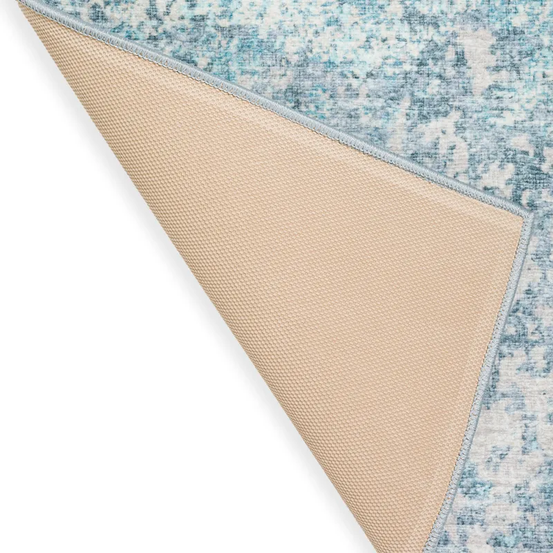 Winslow Sky 2\'6\" x 8\' Runner Rug