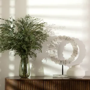Susanna Vase White