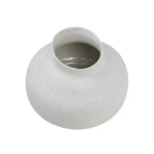 Susanna Vase White