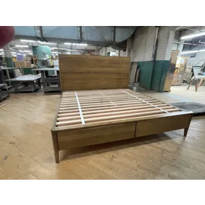 Caledon Qn Low Panel w/Ftbd Storage