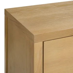 Island 5-Drawer Chest in Natural
