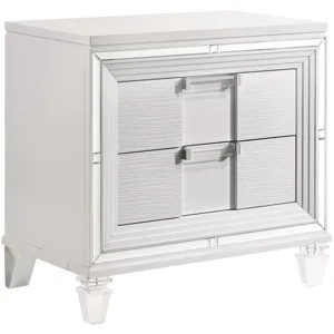 Twenty Nine White 4PC Queen Set w/NS