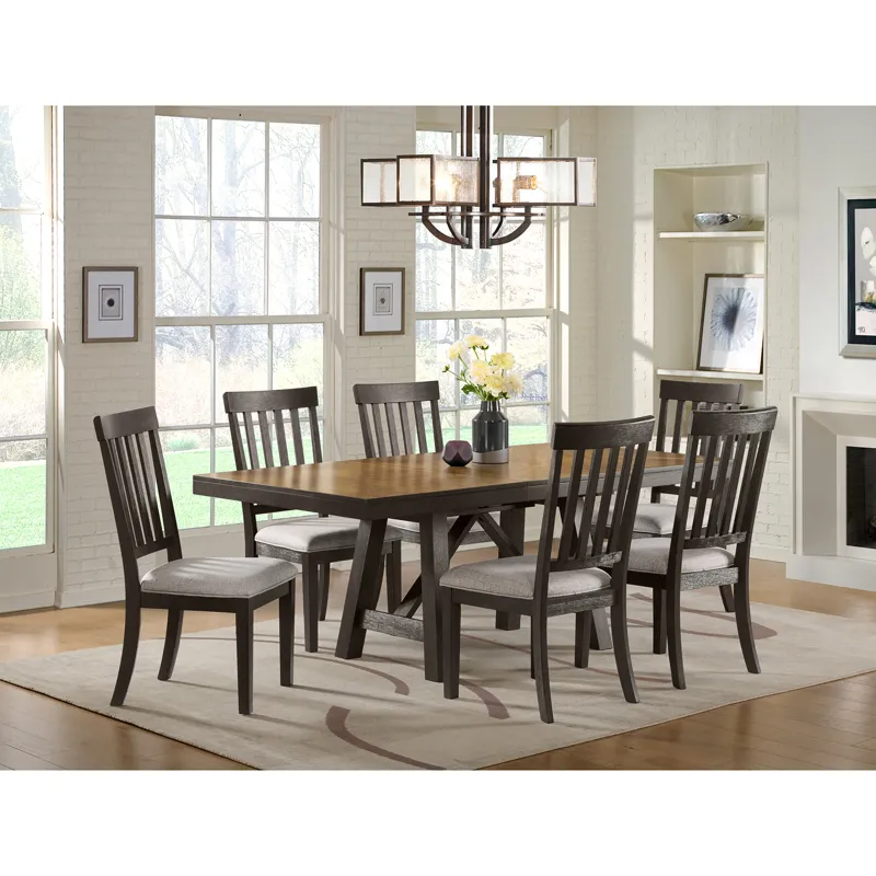 Broyhill Harley Dining Table with 18\" Butterfly Leaf in Black
