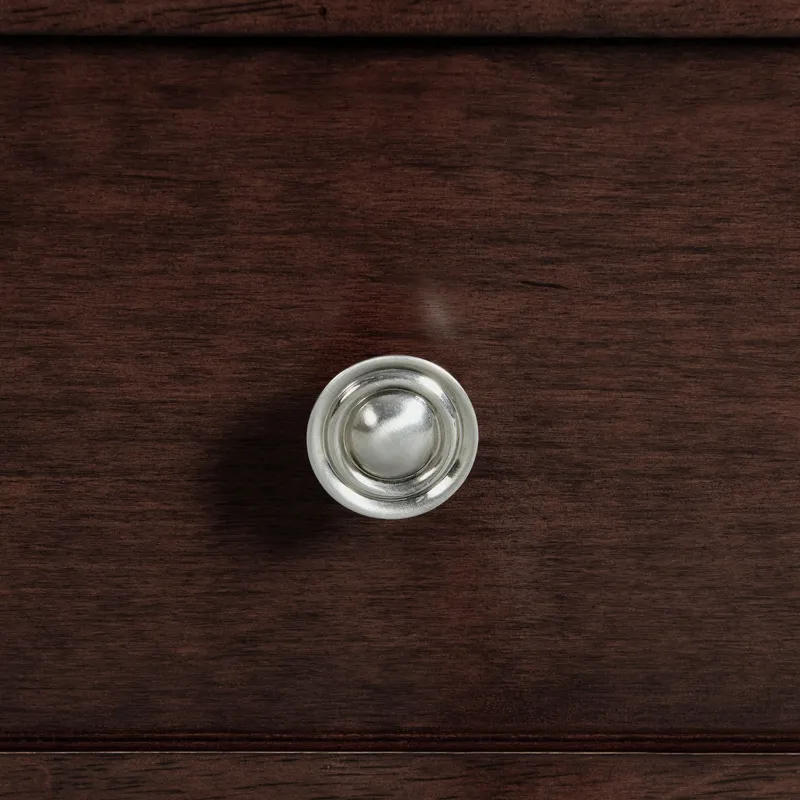 Chatham Sofa Table in Cherry