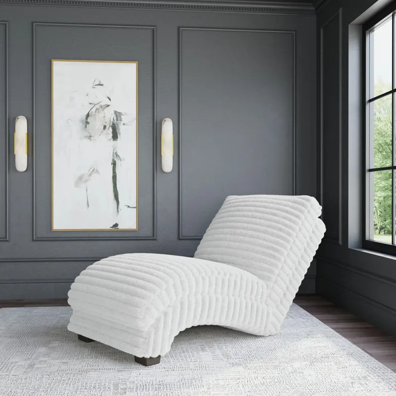 Nori Chaise in Alaire Snow