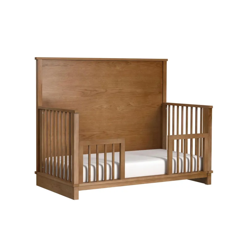 Wyller Crib with Guard Rail in Oak