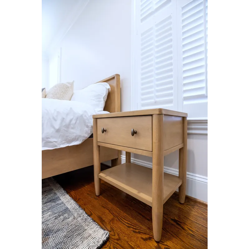 Chatham - 1 Drawer Nightstand with USB-A and USB-C Port - Warm Maple Finish