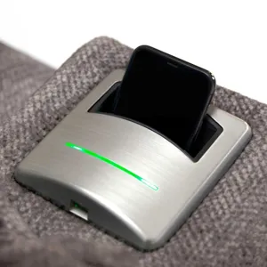 8544_1915-28RomeoSilverSlotChargerDetail_2000px-1000x1000.jpg