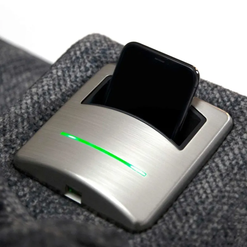 8544_1915-04RomeoGraphite_SlotChargerDetail_2000px-1000x1000.jpg