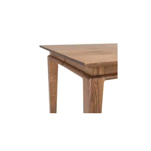 Elara Table Detail