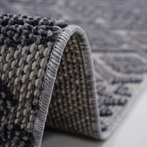 6\' x 9\' Traditional Indoor / Outdoor Area Rug - White / Gray