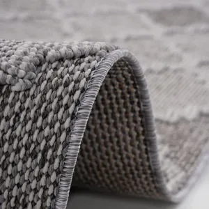 5\' x 7\' Trellis Indoor / Outdoor Area Rug - White / Gray