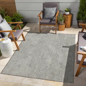 Sunshine - 2\'7\" X 7\'3\" Polypropylene, Indoor / Outdoor Area Rug - Silver