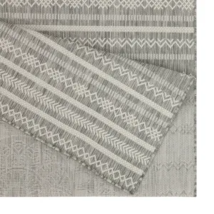 Sunshine - 2\'7\" X 7\'3\" Indoor / Outdoor, Area Rug Polypropylene - Silver