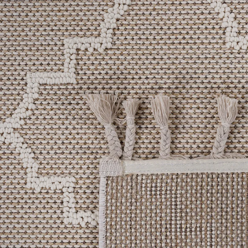 Guros - 2\' x 8\' Trellis Indoor / Outdoor Area Rug - Ivory