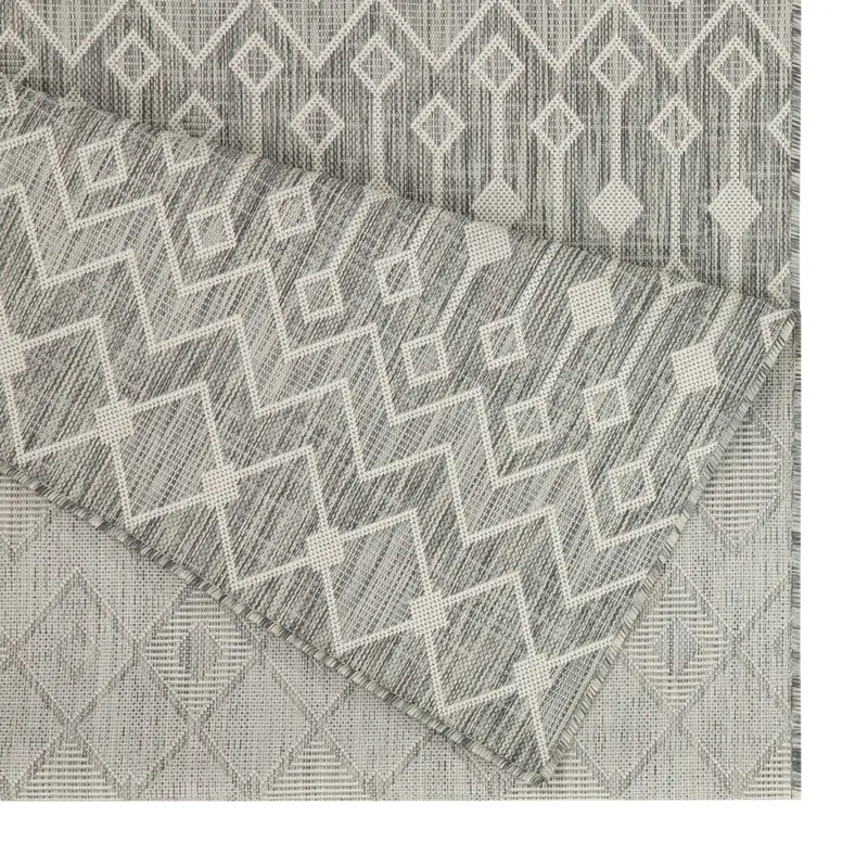 Sunshine - 2\'7\" X 7\'3\" Indoor / Outdoor, Polypropylene Area Rug - Silver