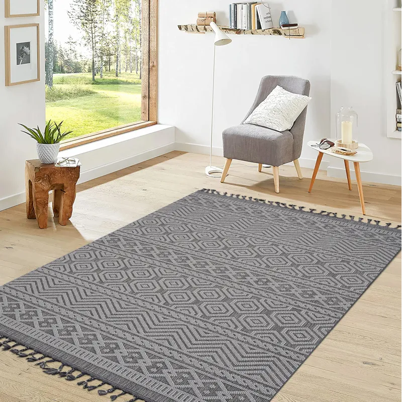 8\' x 10\' Geometric Indoor / Outdoor Area Rug - Gray / White