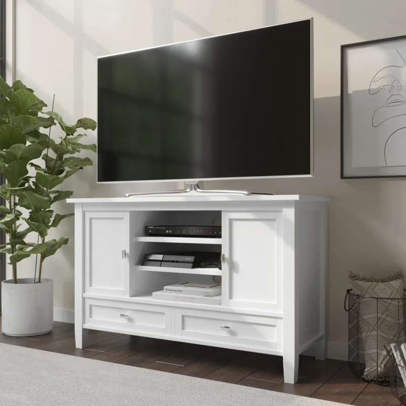Warm Shaker - TV Media Stand - White