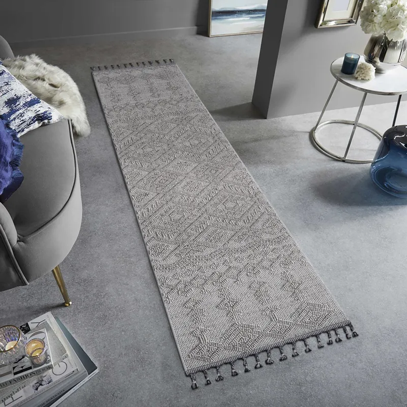 Guros - 2\' x 8\' Traditional Indoor / Outdoor Area Rug - White