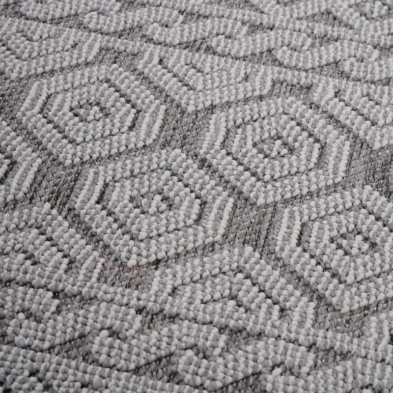 8\' x 10\' Geometric Indoor / Outdoor Area Rug - Gray / White