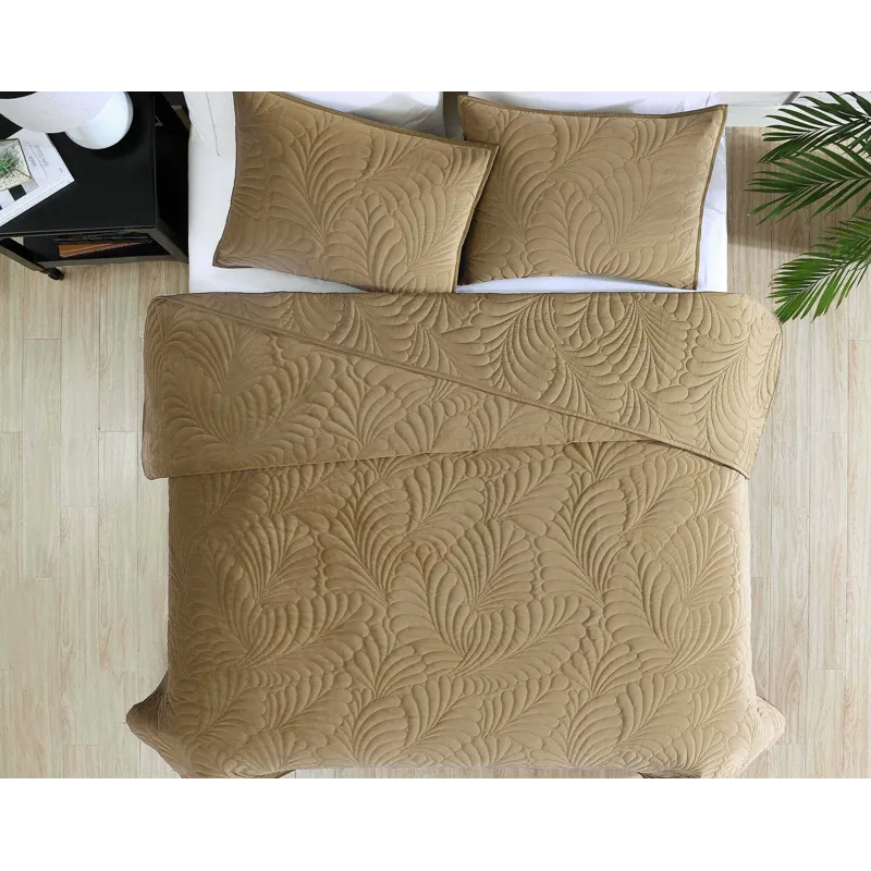 Marlena Gold 3 pc Queen Comforter Set