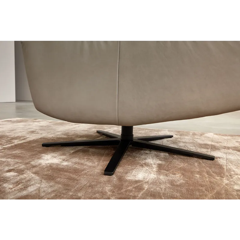 Aura Lounge Chair